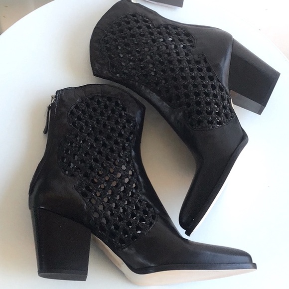 Rare Zara western cowboy open weave pointy heeled black ankle boots - Picture 16 of 16